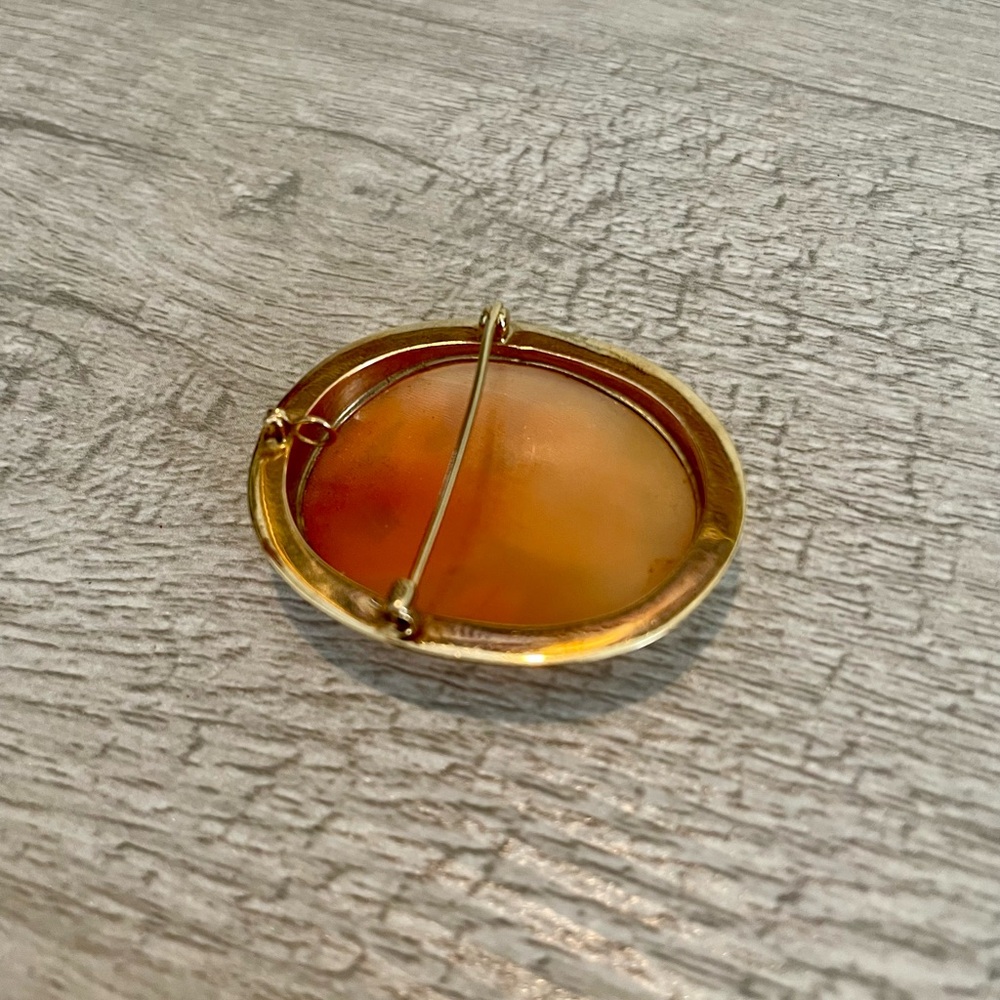 VERY ANTIQUE 14k Gold Cameo Brooch - Picture 9 of 13